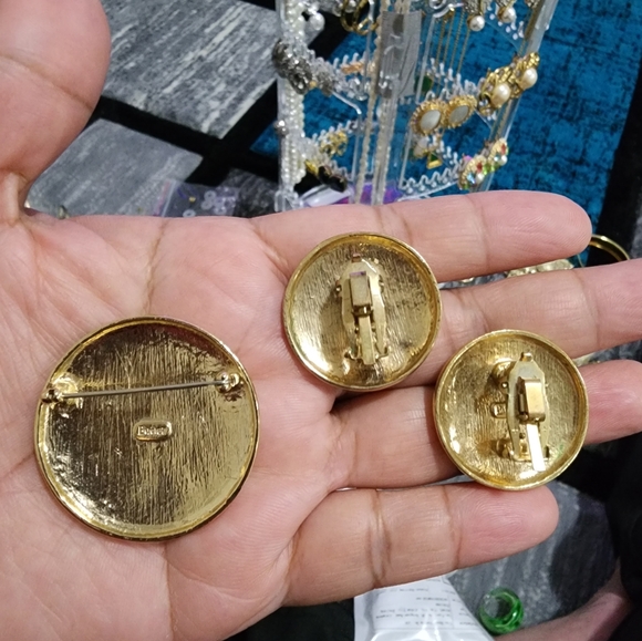 Earrings and brooch - Picture 4 of 4